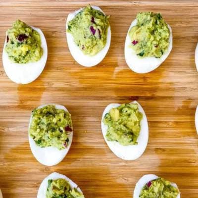 Huevos rellenos de guacamole 💚 Huevos rellenos de guacamole 💚