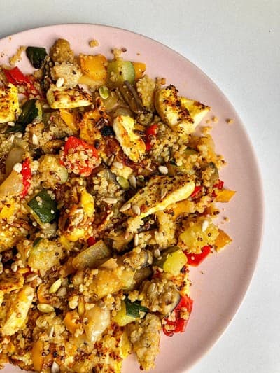 QUINOA CON VERDURAS Y TIRAS DE POLLO QUINOA CON VERDURAS Y TIRAS DE POLLO